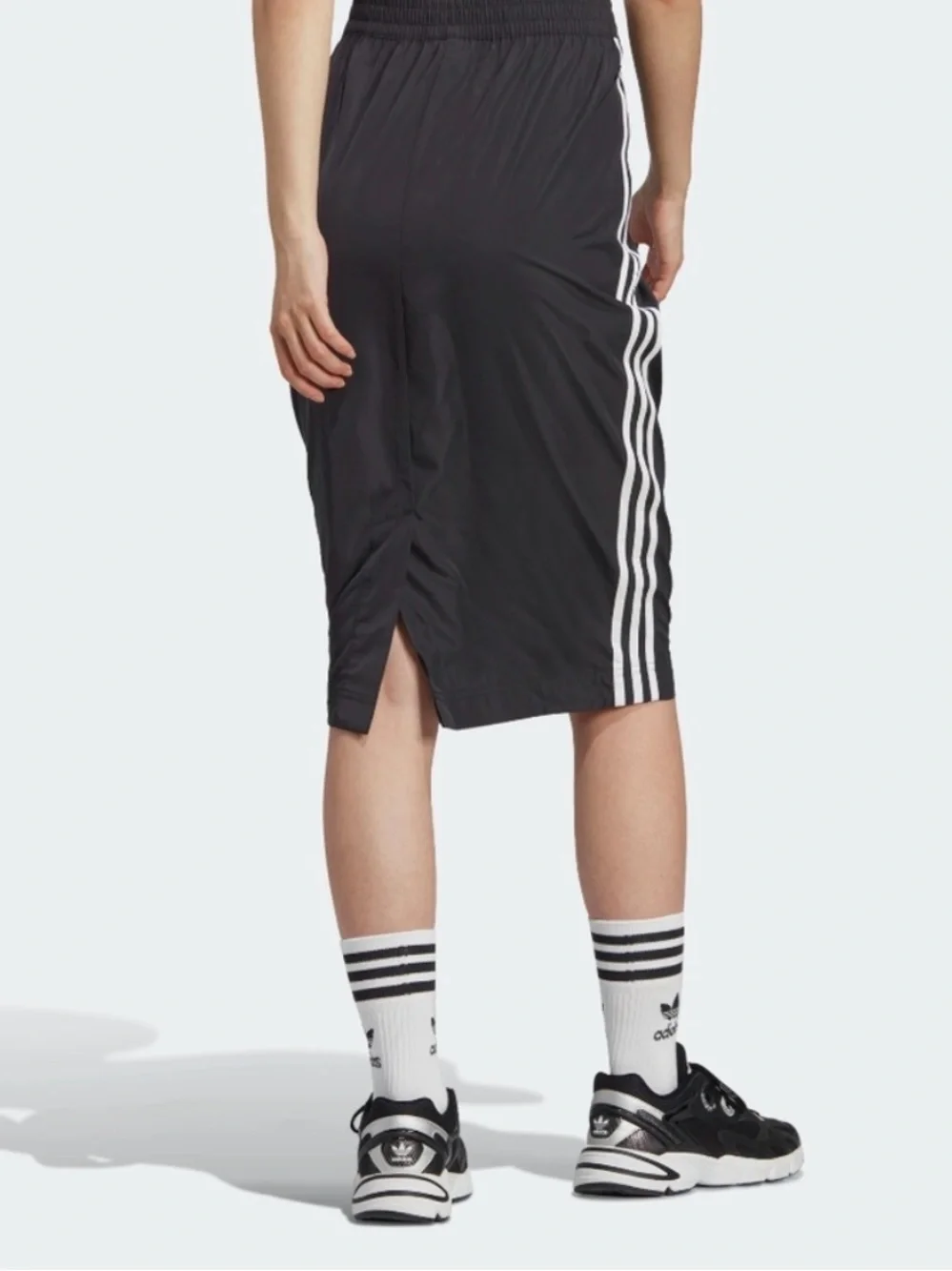 adidas striking stripes